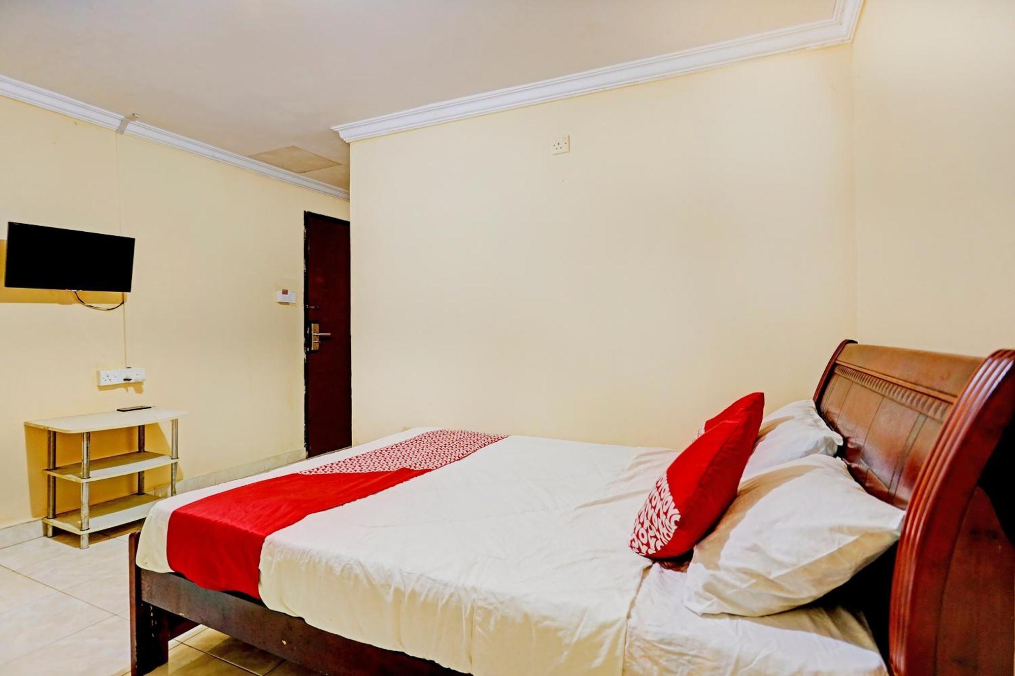 Oyo 92334 Abi Manyu Syariah Hotel นาโกยา ภายนอก รูปภาพ
